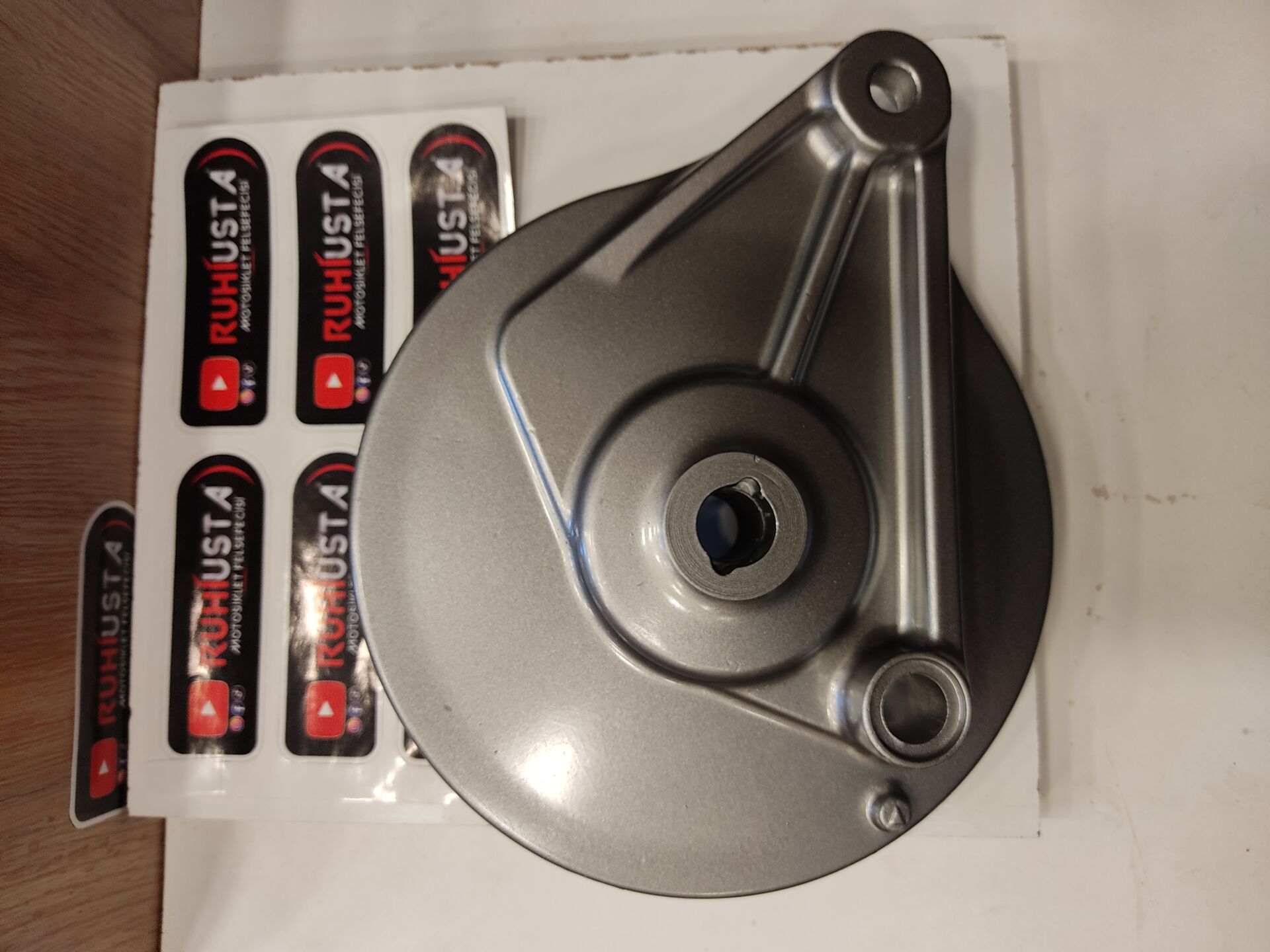 CBF150 ARKA FREN BALATASI BRAKETİ